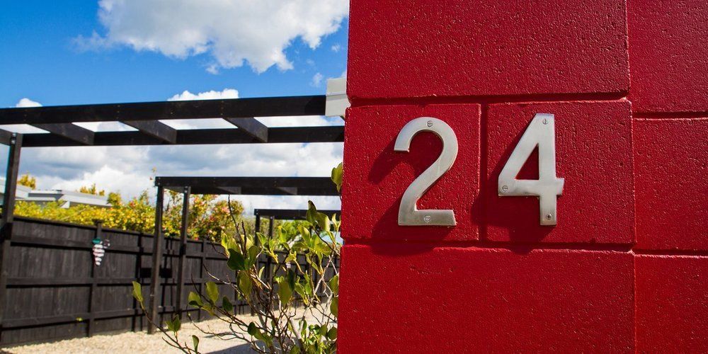 Two Four Cologne Villa Martinborough Exteriör bild