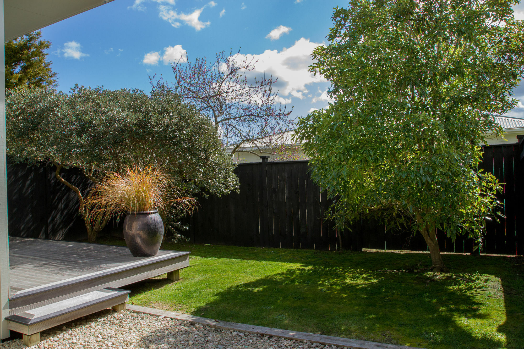 Two Four Cologne Villa Martinborough Exteriör bild